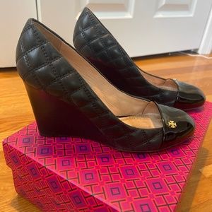 Tory Burch Wedge Quilted Shoes - Size 9